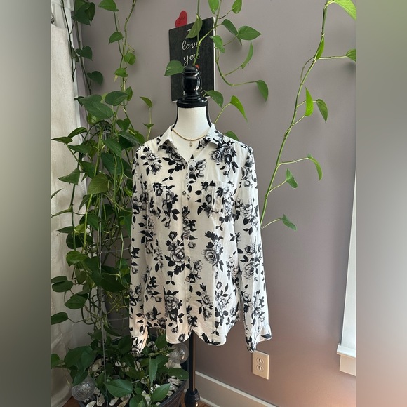 White House Black Market Tops - White House Black Market Black and White Floral Button Down Shirt